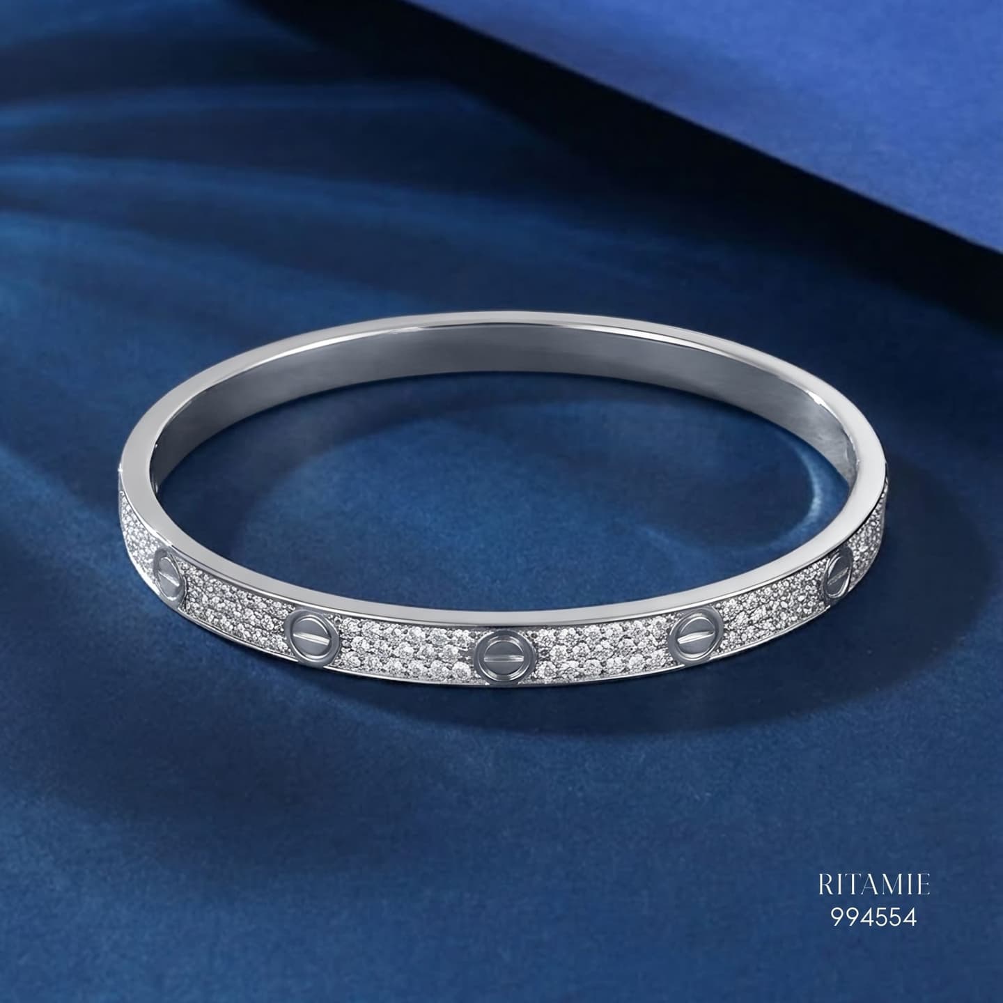 The Majestic Pav? Moissanite Silver Bangle 994554