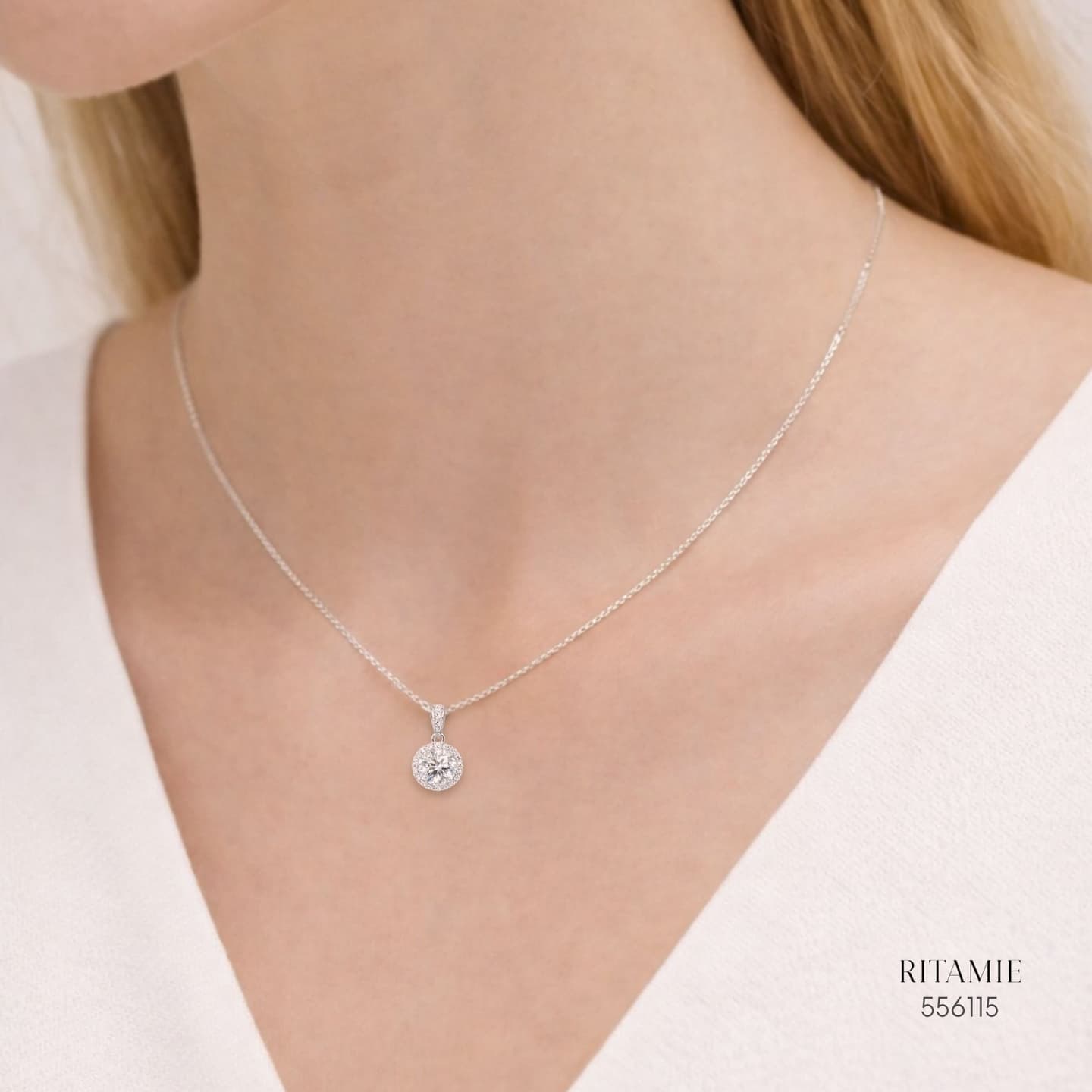 The Luminous Halo Silver Moissanite Necklace 556115