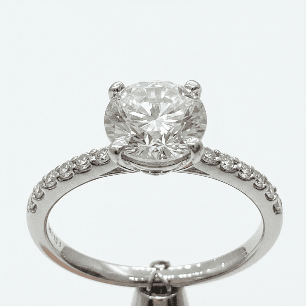 Round Brilliant Lab Grown Diamond Engagement Ring 333027