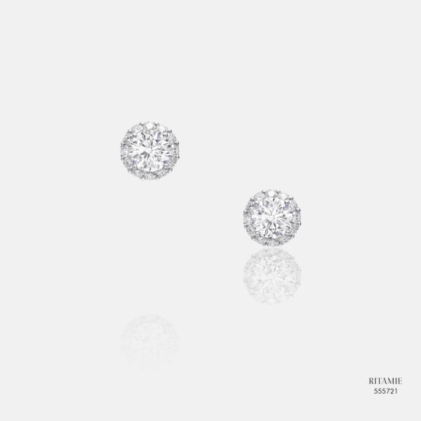 Lumi Round Lab-Grown Diamond Stud Earrings 555721